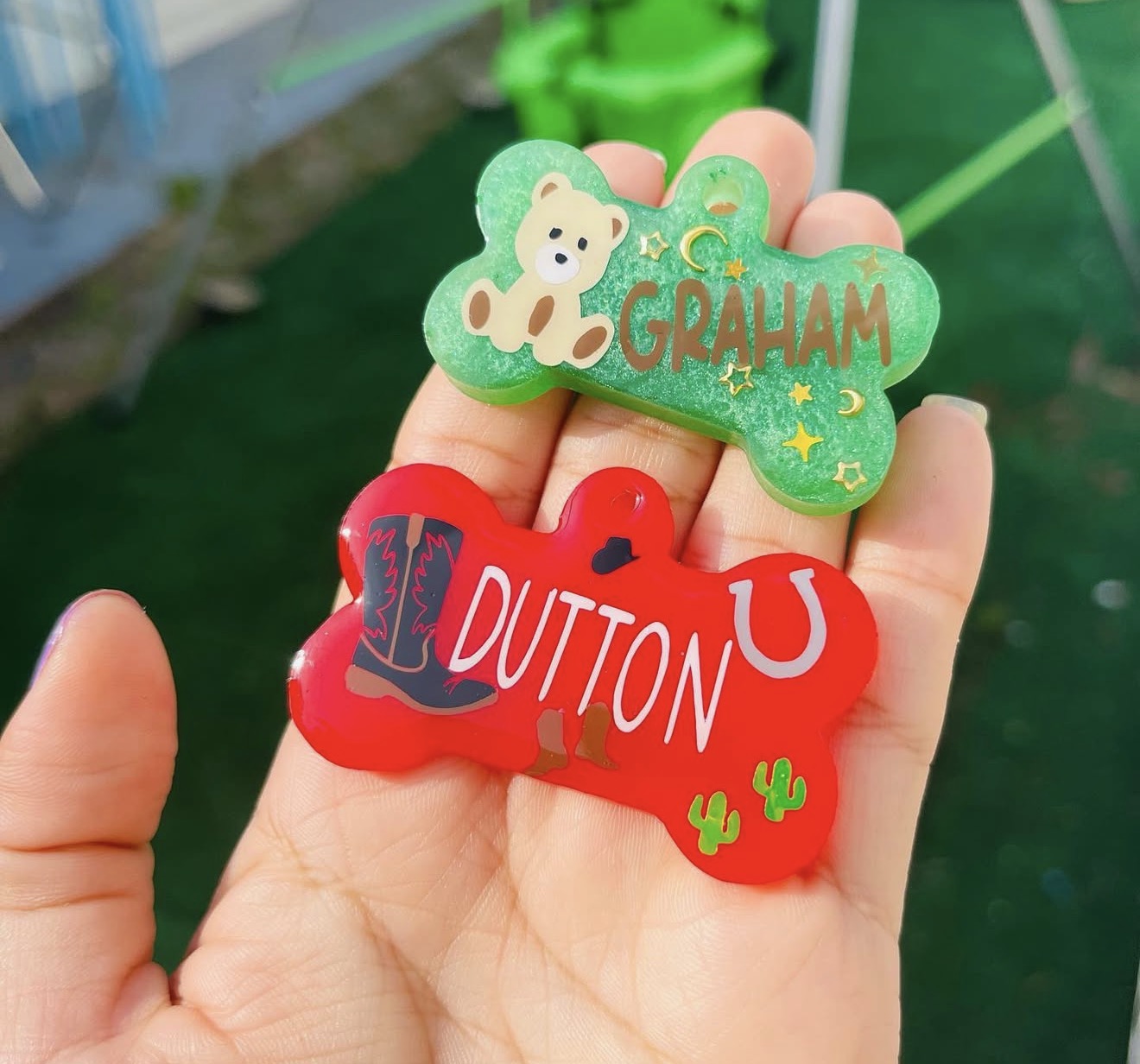Dog tag resin